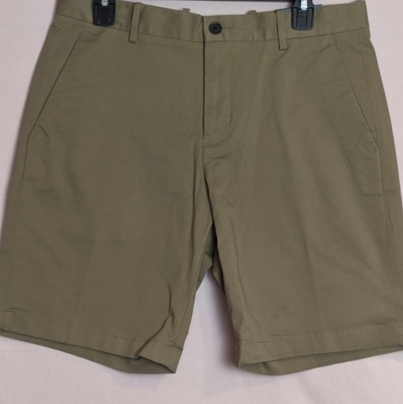 Perry Ellis Other - Perry Ellis Tan Water Repellant Spill Resistant Shorts size 32x9
